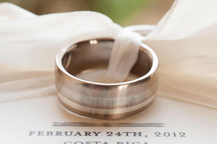 yellow and white gold wedding rings