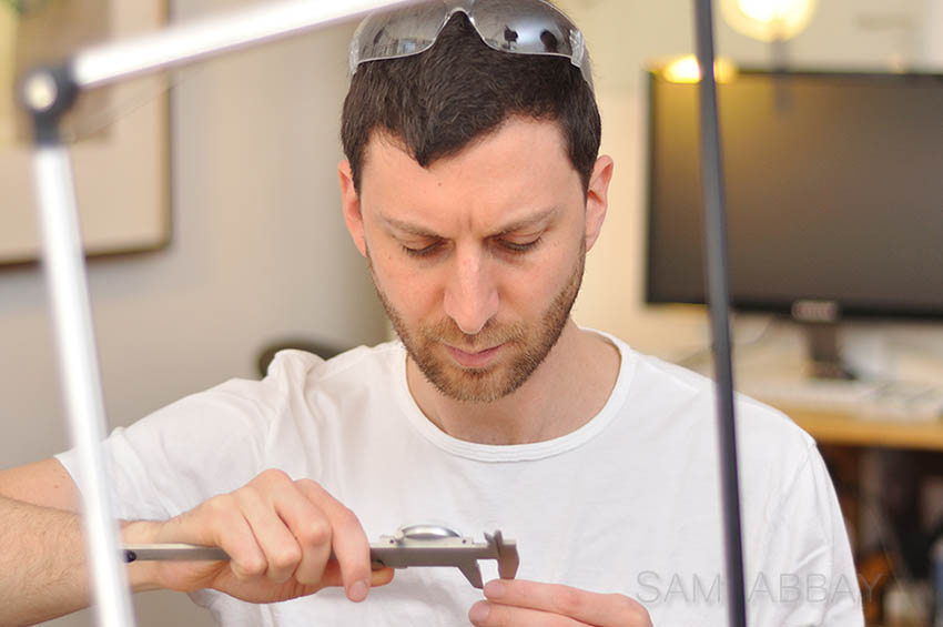 measuring the width of a wedding ring